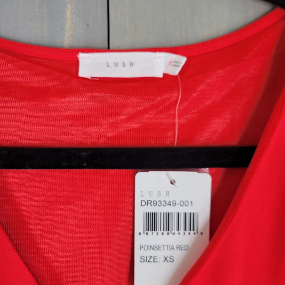 Lush Blouse Tunic Womens XS Red Roll Tab Sleeve V-Neck Pleated DR93349-001 NWT - Picture 5 of 7